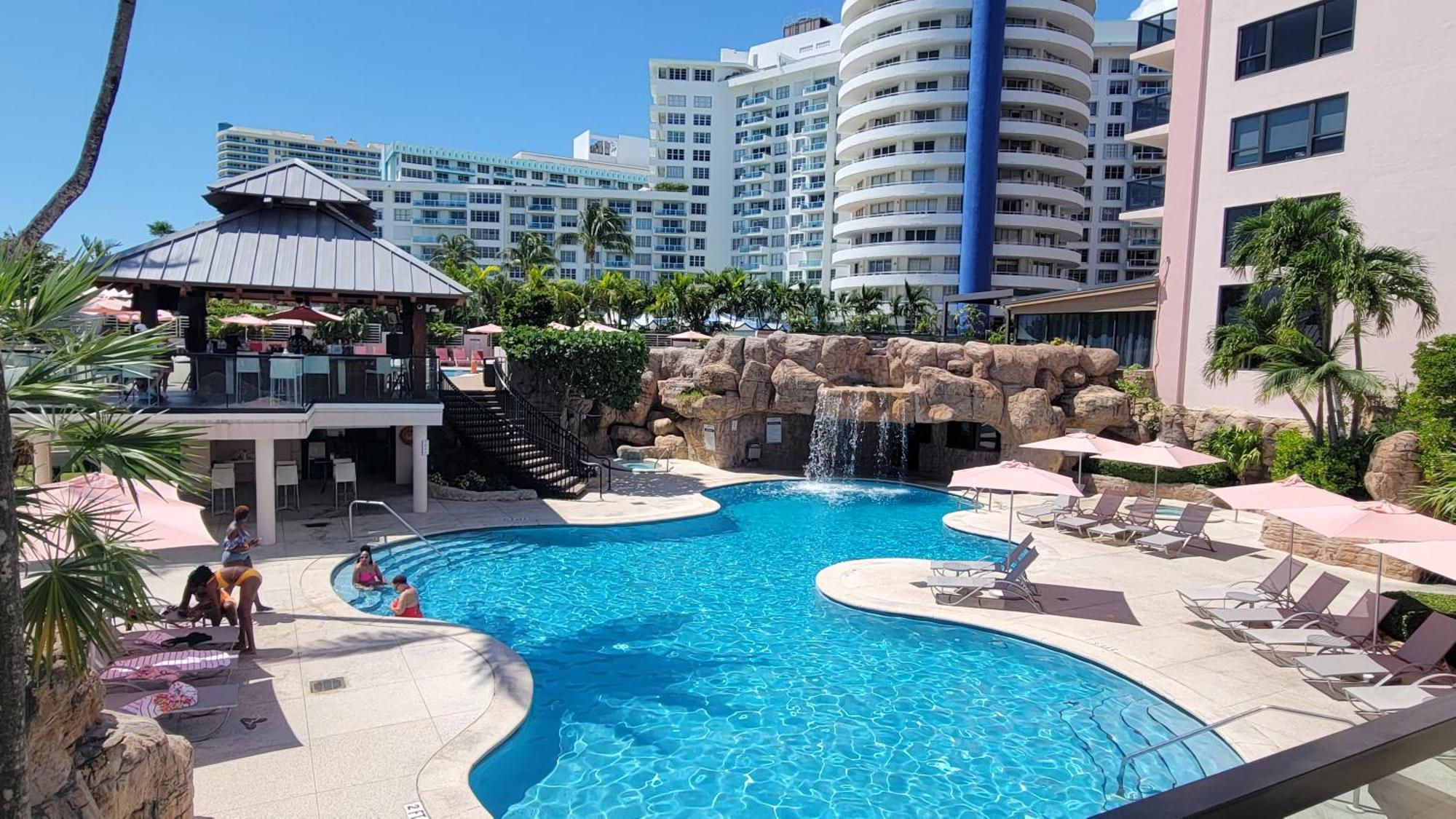 2 Bedroom 2 Bath Beachfront Condo On Miami Beach Millionaire Row ภายนอก รูปภาพ